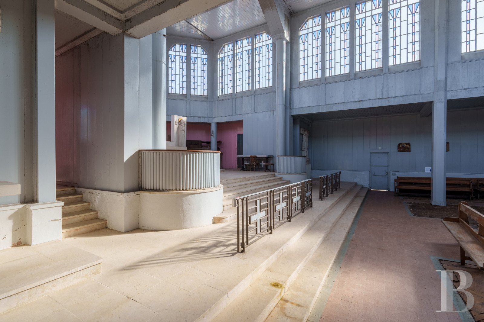 À Crusnes, en Meurthe-et-Moselle, à proximité du Luxembourg, une église d'un style unique ouverte à tout projet culturel ou commercial - photo  n°7